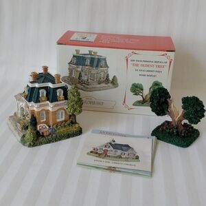 Liberty Falls Charming Miniature Flower Shop and Tree Set